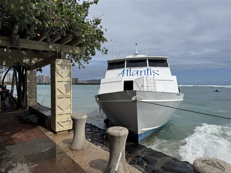 Removal process begins for grounded shuttle boat at Kewalo Basin