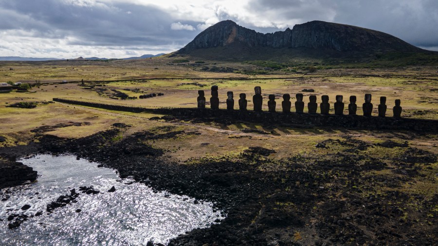 Sea level rise becomes threatening for coastal areas: Rapa Nui Moai statues