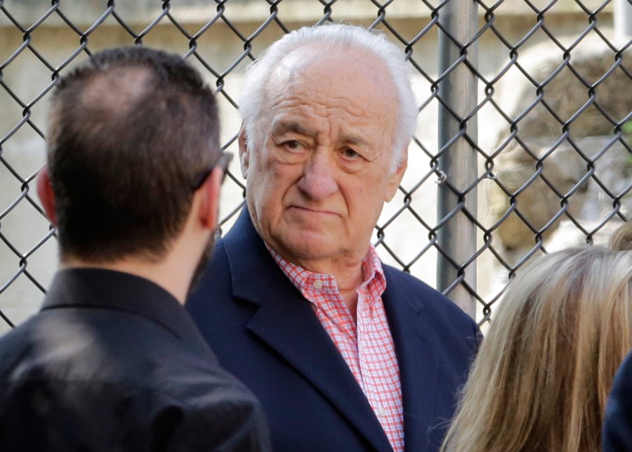 ‘Sopranos’ star Jerry Adler, Broadway backstage vet turned late-in-life actor, dies at 96