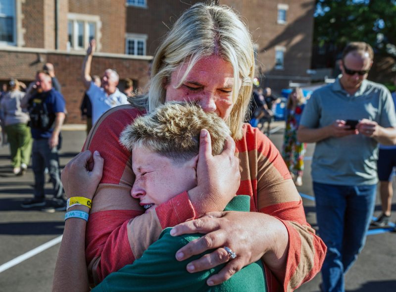 2 children dead, more than a dozen injured after gunman opens fire at Minneapolis Catholic church: police