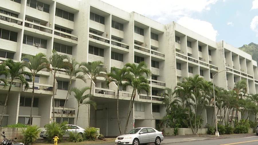 Honolulu Firefighters stop sixth-floor blaze in Kaneohe