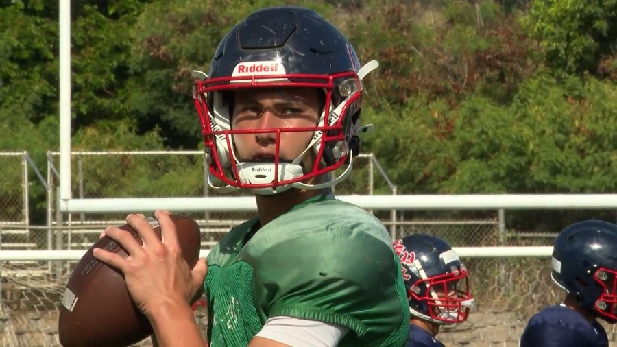 Saint Louis football begins defense of state title at Kahuku