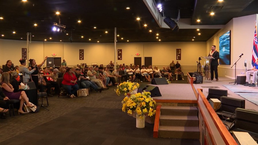 Varying opinions expressed to officials at Waianae Town Hall