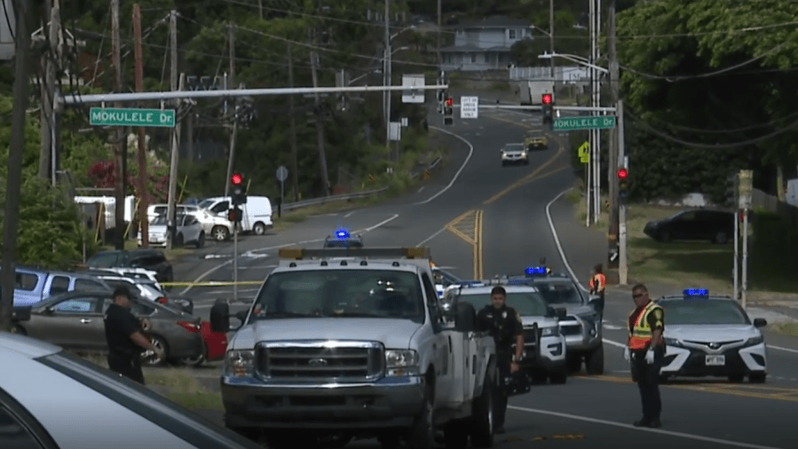 Woman dead following apparent moped collision in Kaneʻohe