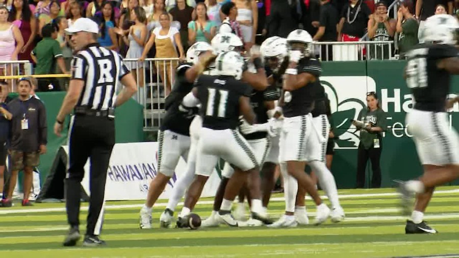 ‘Bows defense stands strong as UH beats Portland State