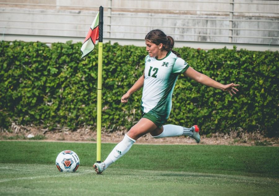 ‘It’s not like this everywhere else:’ Krista Peterson on playing for Hawaii
