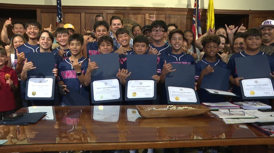 Honolulu Little League team honored by the Mayor