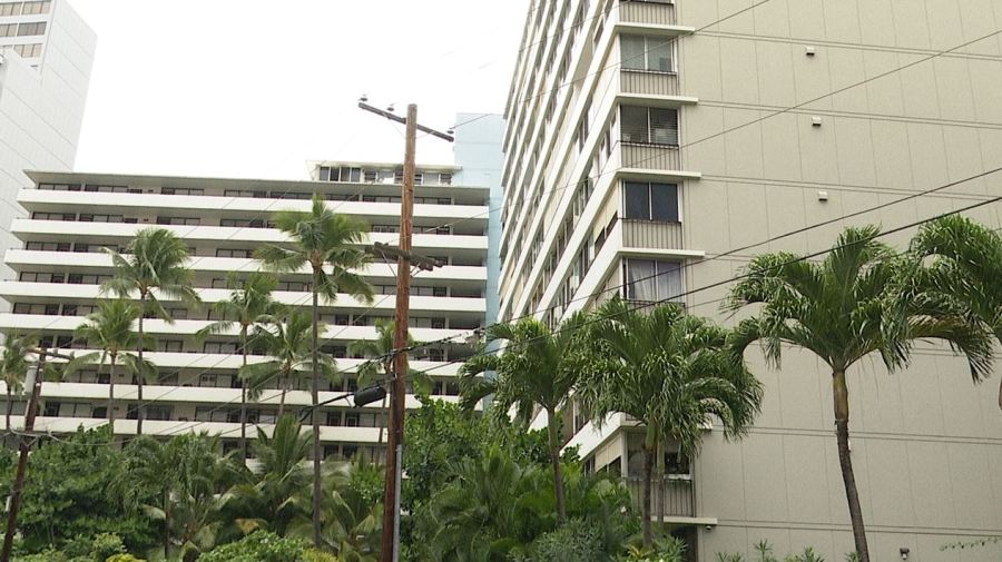 Building fire in Waikiki causes $105,000 in damages