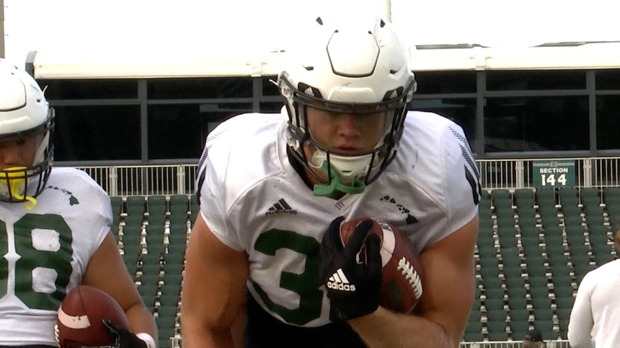 Football star Landon Sims finds second ohana at UH