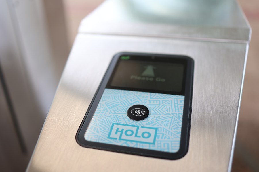 DTS: Don’t fall for this HOLO card app scam