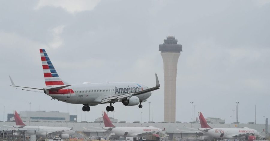 Flight delays spread to major airports across US