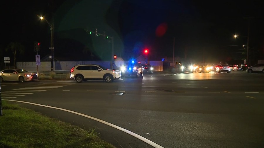 Woman, 71, dead after crash on Kahekili Highway