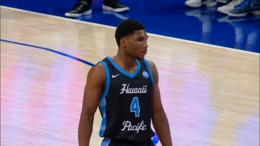 HPU basketball opens season with upset at Boise State