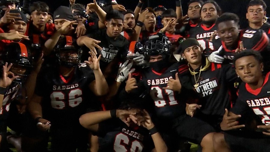 Mayor Blangiardi honors Campbell Football team, proclaims Dec. 19 ‘Campbell High School Sabers Day’